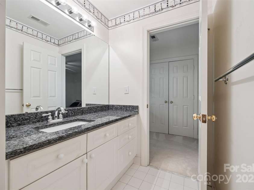 12 Woodvine Lane, Lake Wylie, SC 29710.  MLS# CAR4279096, YatesRealty ID 31104. 