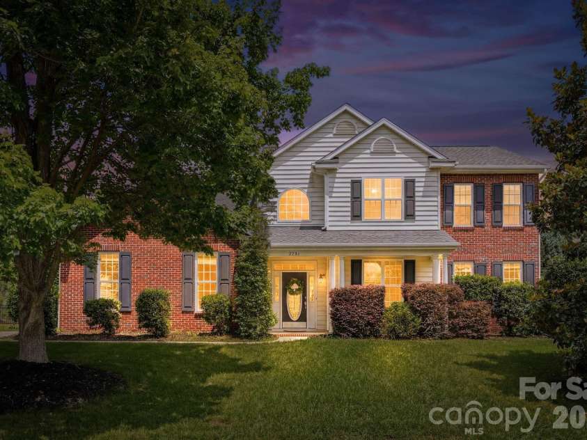 2721 Liberty Hall Court, Waxhaw, NC 28173.  MLS# CAR4376703, YatesRealty ID 31104. 