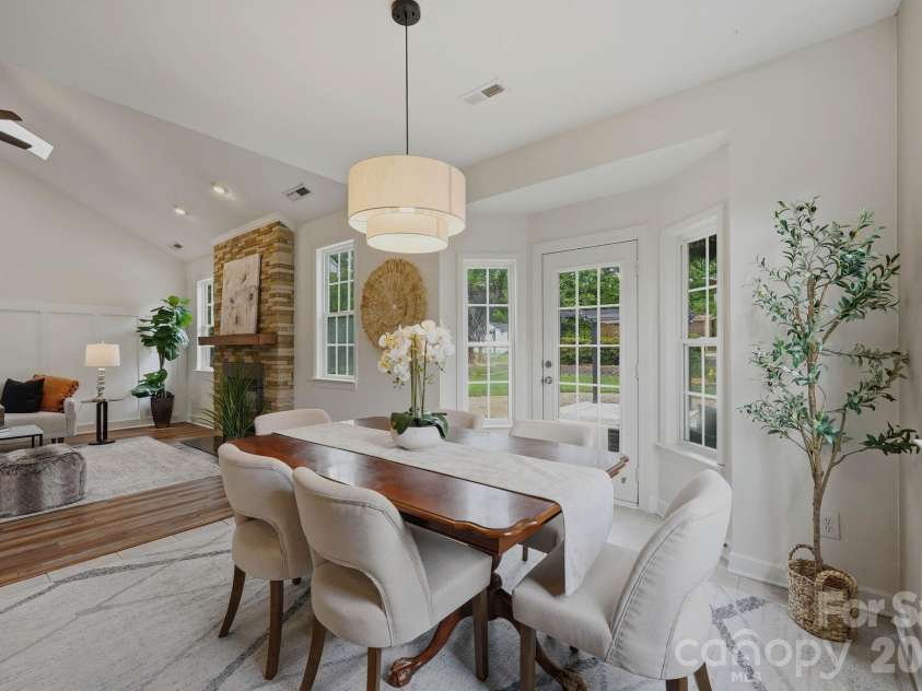 2721 Liberty Hall Court, Waxhaw, NC 28173.  MLS# CAR4376703, YatesRealty ID 31104. 