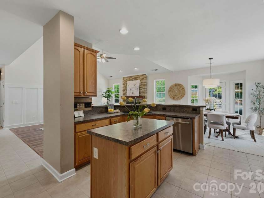 2721 Liberty Hall Court, Waxhaw, NC 28173.  MLS# CAR4376703, YatesRealty ID 31104. 