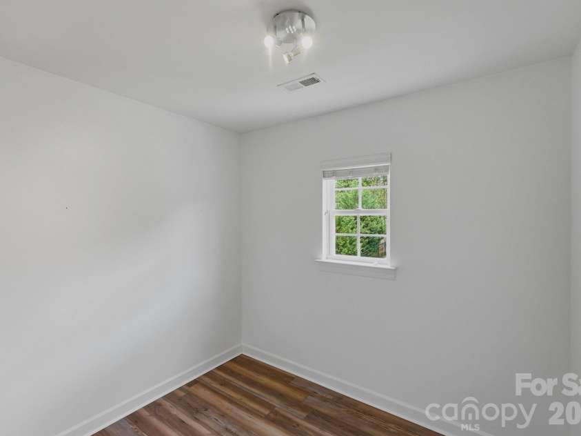 2721 Liberty Hall Court, Waxhaw, NC 28173.  MLS# CAR4376703, YatesRealty ID 31104. Sitting Room  or Flex Space off Second Primary