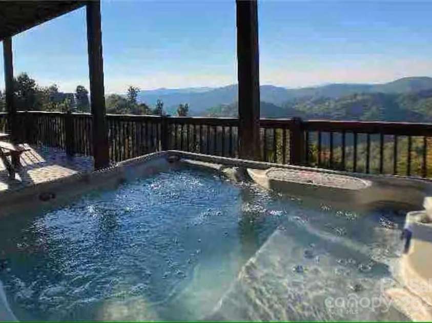 151 Scenic Wolf Drive, Mars Hill, NC 28754.  MLS# CAR4278406, YatesRealty ID 31105. 