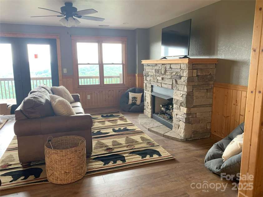 151 Scenic Wolf Drive, Mars Hill, NC 28754.  MLS# CAR4278406, YatesRealty ID 31105. 