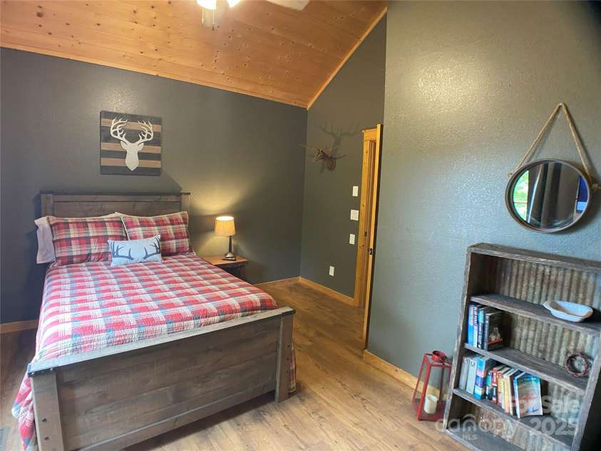 151 Scenic Wolf Drive, Mars Hill, NC 28754.  MLS# CAR4278406, YatesRealty ID 31105. 