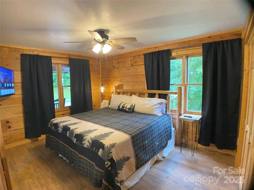 151 Scenic Wolf Drive, Mars Hill, NC 28754.  MLS# CAR4278406, YatesRealty ID 31105. 