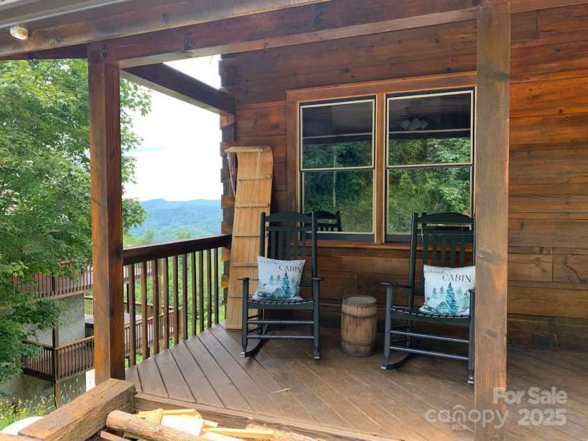 151 Scenic Wolf Drive, Mars Hill, NC 28754.  MLS# CAR4278406, YatesRealty ID 31105. 