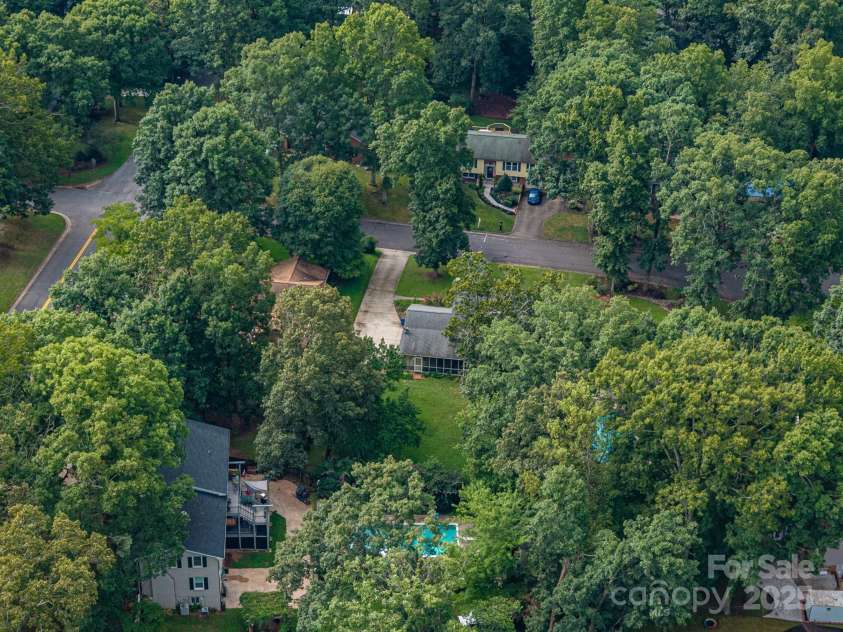 1185 18th Avenue, Hickory, NC 28601.  MLS# CAR4289134, YatesRealty ID 31107. Aerial View