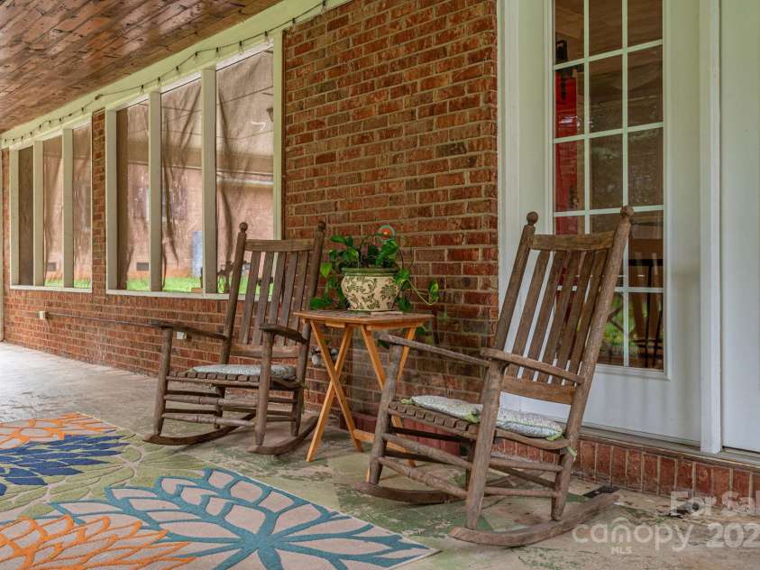 1185 18th Avenue, Hickory, NC 28601.  MLS# CAR4289134, YatesRealty ID 31107. Screened Porch