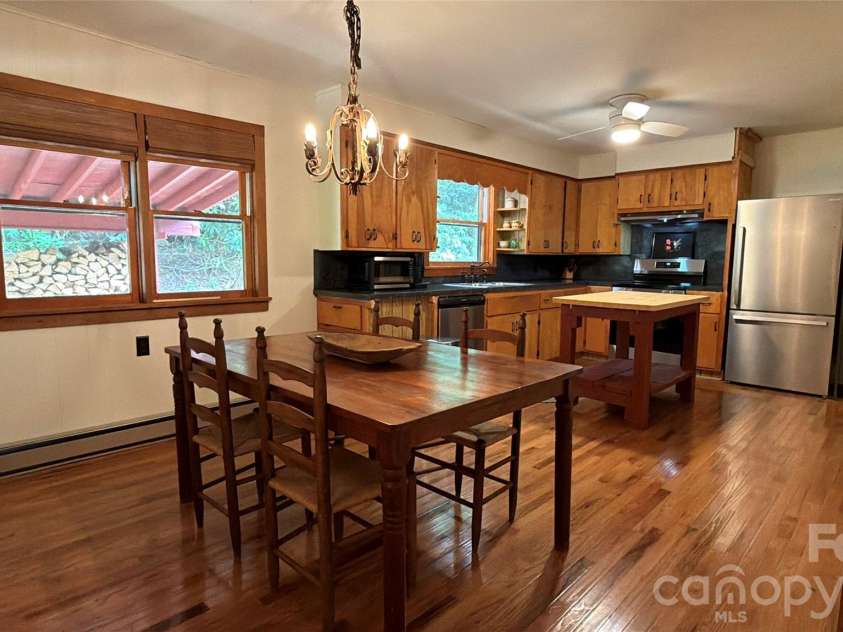 225 High Ridge Road, Little Switzerland, NC 28749.  MLS# CAR4392969, YatesRealty ID 31107. 