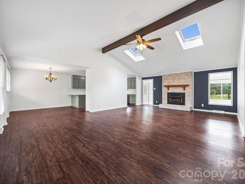 130 Briarwood Drive, Rock Hill, SC 29732.  MLS# CAR4392374, YatesRealty ID 31108. 