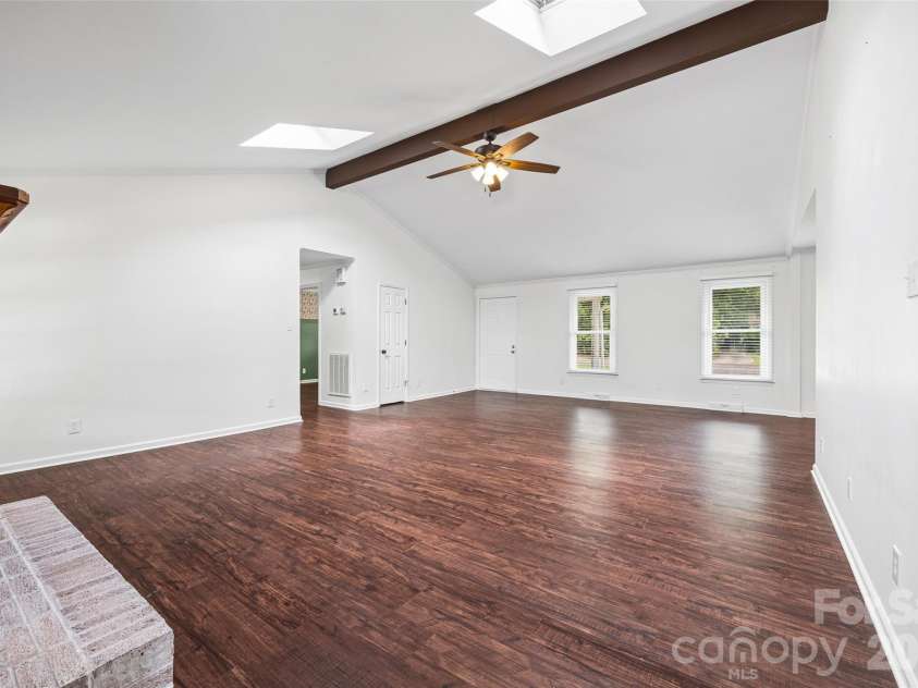 130 Briarwood Drive, Rock Hill, SC 29732.  MLS# CAR4392374, YatesRealty ID 31108. 