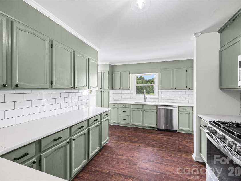130 Briarwood Drive, Rock Hill, SC 29732.  MLS# CAR4392374, YatesRealty ID 31108. 