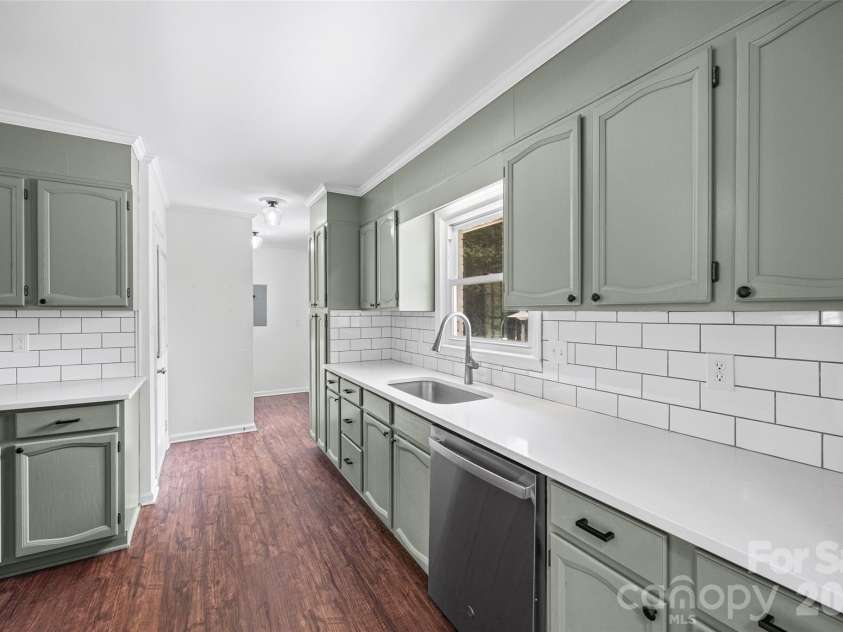130 Briarwood Drive, Rock Hill, SC 29732.  MLS# CAR4392374, YatesRealty ID 31108. 