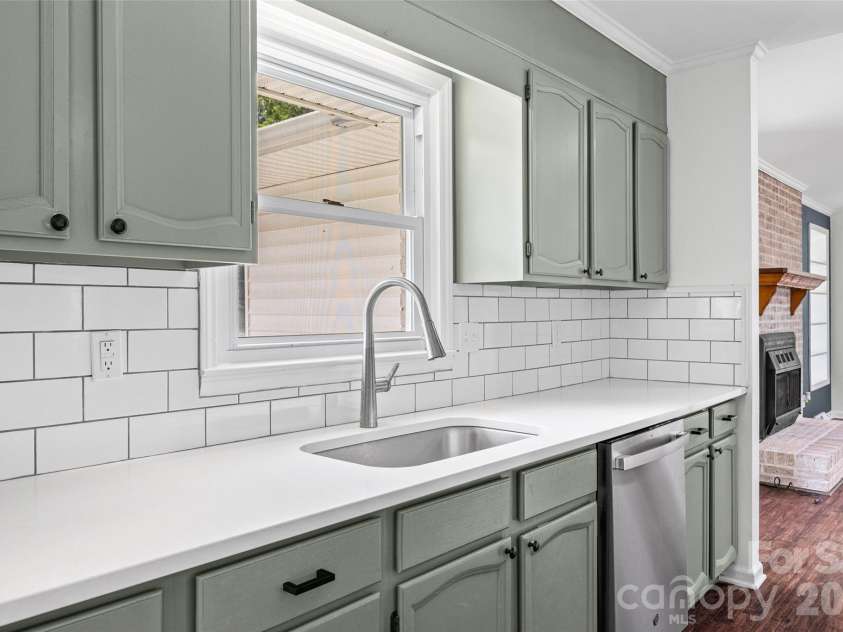 130 Briarwood Drive, Rock Hill, SC 29732.  MLS# CAR4392374, YatesRealty ID 31108. 