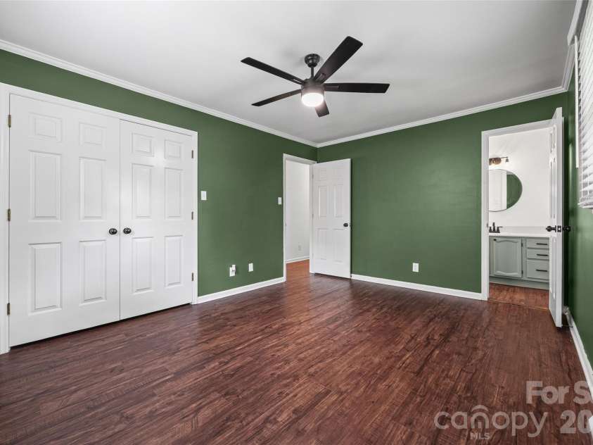 130 Briarwood Drive, Rock Hill, SC 29732.  MLS# CAR4392374, YatesRealty ID 31108. 