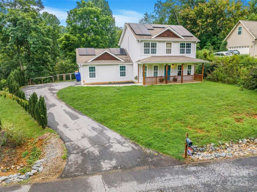 45 Heather Mist Drive, Weaverville, NC 28787.  MLS# CAR4282171, YatesRealty ID 31108. 