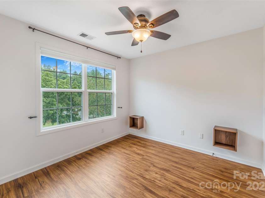 45 Heather Mist Drive, Weaverville, NC 28787.  MLS# CAR4282171, YatesRealty ID 31108. Guest Bedroom #2