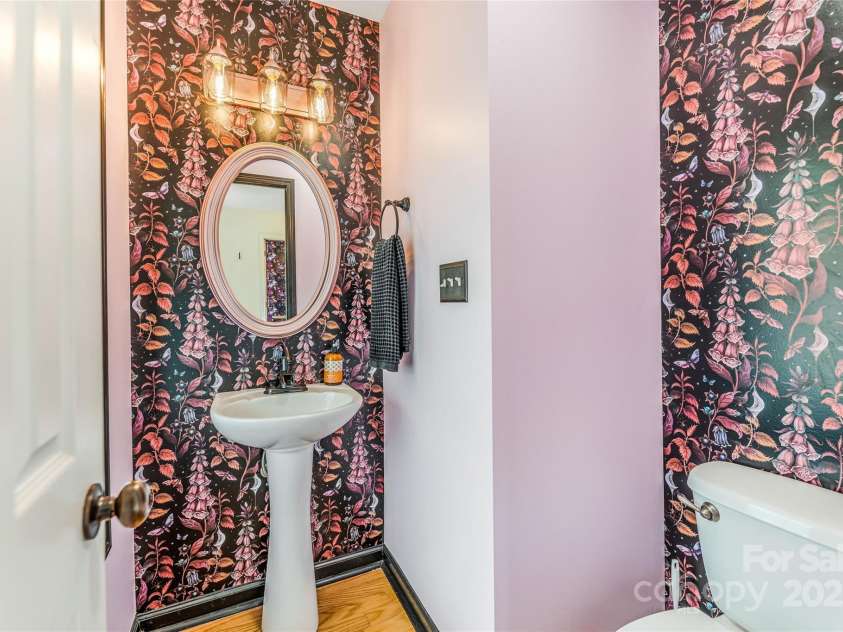 45 Heather Mist Drive, Weaverville, NC 28787.  MLS# CAR4282171, YatesRealty ID 31108. Half bath on main