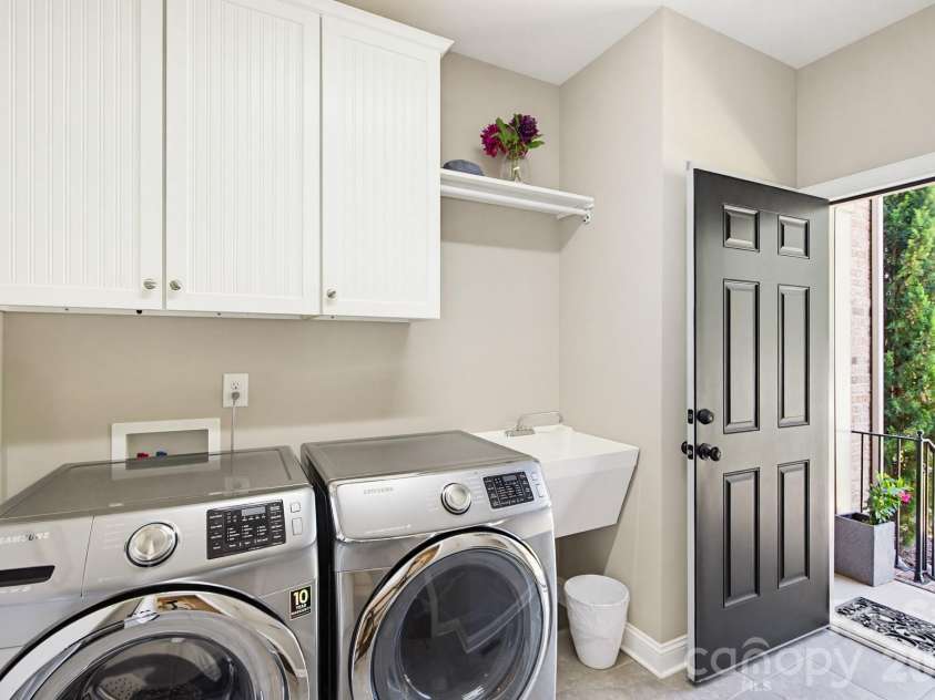 3083 Twin Lakes Drive, Weddington, NC 28104.  MLS# CAR4385989, YatesRealty ID 31109. 