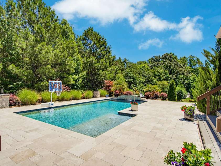 3083 Twin Lakes Drive, Weddington, NC 28104.  MLS# CAR4385989, YatesRealty ID 31109. 