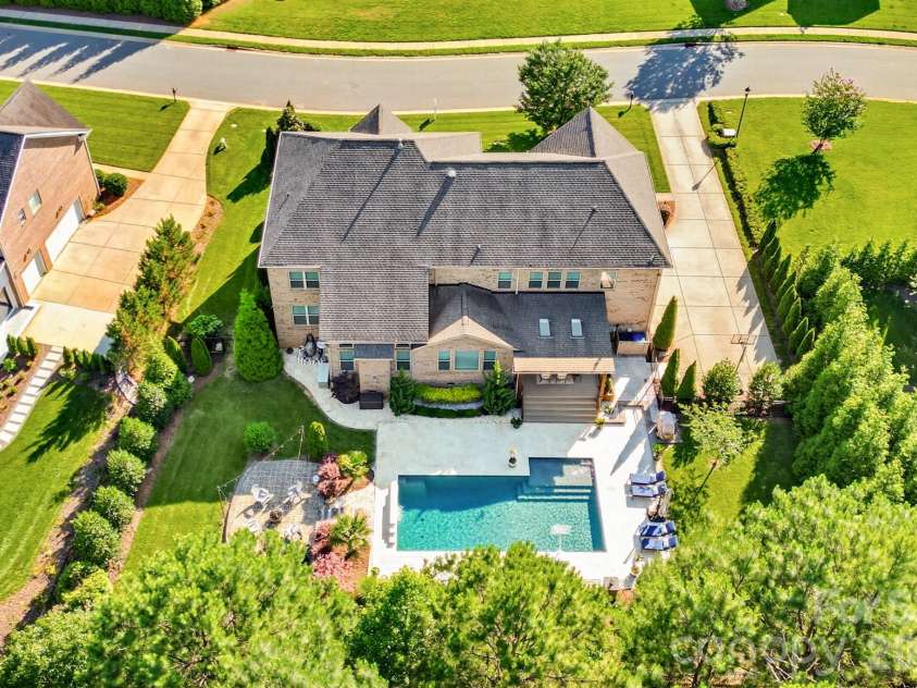 3083 Twin Lakes Drive, Weddington, NC 28104.  MLS# CAR4385989, YatesRealty ID 31109. 