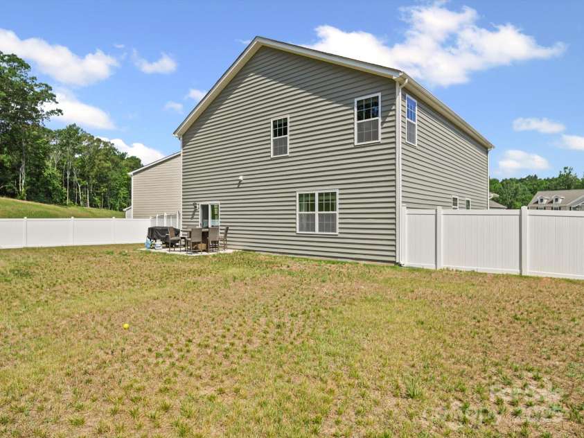 404 Saddlebred Lane, Locust, NC 28097.  MLS# CAR4275640, YatesRealty ID 31109. 