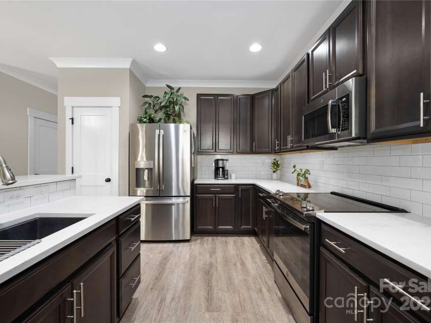 108 Par Place, Mooresville, NC 28115.  MLS# CAR4324535, YatesRealty ID 3111. 