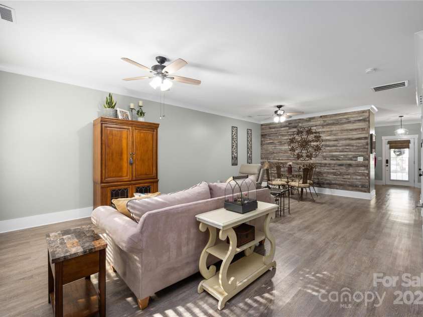 108 Par Place, Mooresville, NC 28115.  MLS# CAR4324535, YatesRealty ID 3111. 