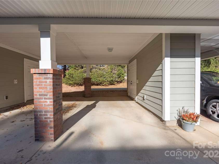 108 Par Place, Mooresville, NC 28115.  MLS# CAR4324535, YatesRealty ID 3111. 