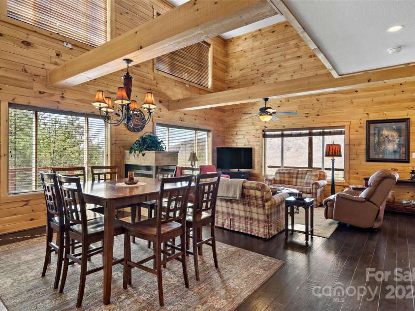 1140 Linville Drive, Marion, NC 28752.  MLS# CAR4239637, YatesRealty ID 3111. 