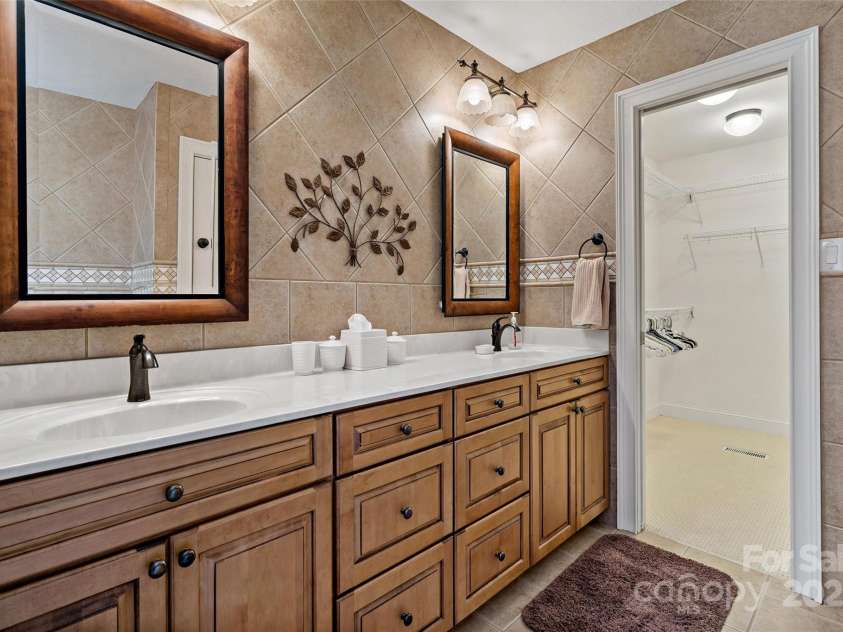 1140 Linville Drive, Marion, NC 28752.  MLS# CAR4239637, YatesRealty ID 3111. 