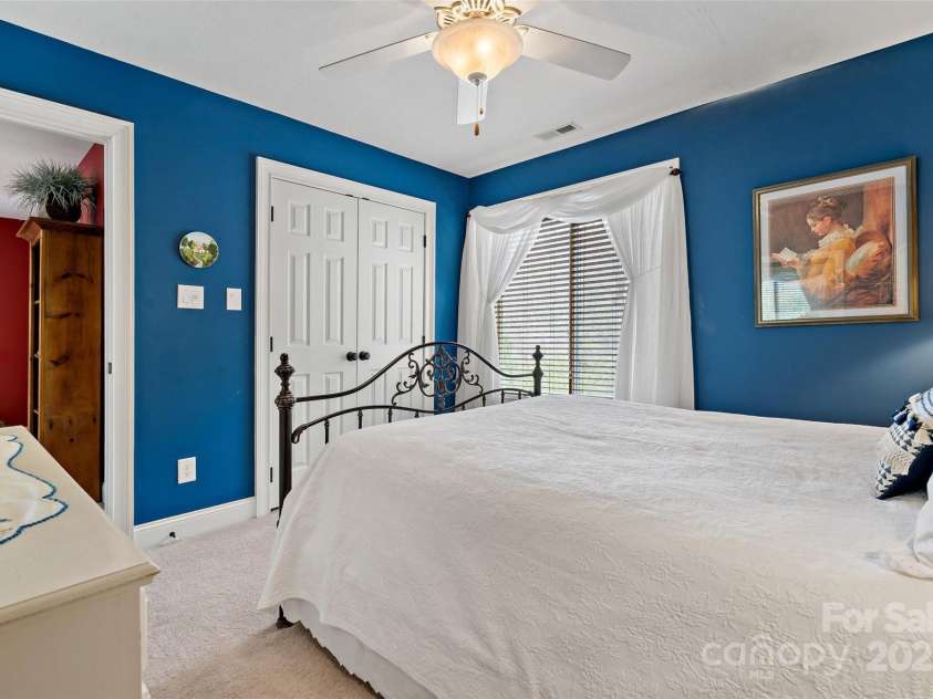 1140 Linville Drive, Marion, NC 28752.  MLS# CAR4239637, YatesRealty ID 3111. 