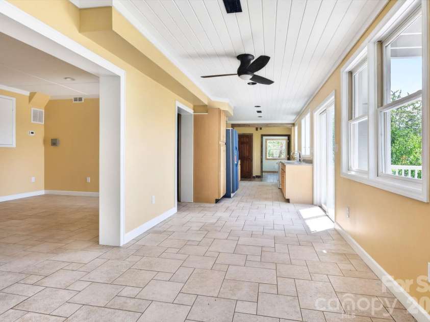 38 Lookout Road, Asheville, NC 28804.  MLS# CAR4387635, YatesRealty ID 31110. Lowest Below Grade level