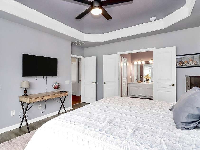 9015 Elrose Place, Charlotte, NC 28277.  MLS# CAR4287629, YatesRealty ID 31110. Primary Bedroom