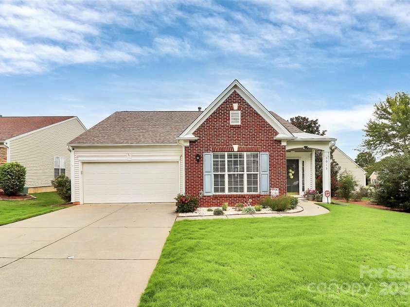 9015 Elrose Place, Charlotte, NC 28277.  MLS# CAR4287629, YatesRealty ID 31110. Welcome Home!