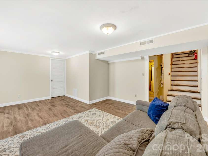 5917 Davis Road, Waxhaw, NC 28173.  MLS# CAR4390718, YatesRealty ID 31111. 