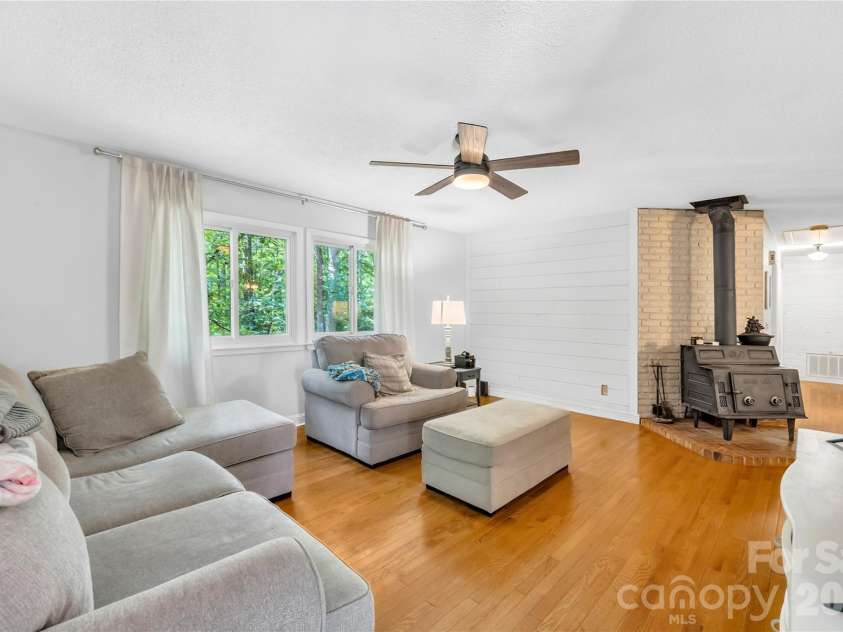 5917 Davis Road, Waxhaw, NC 28173.  MLS# CAR4390718, YatesRealty ID 31111. 