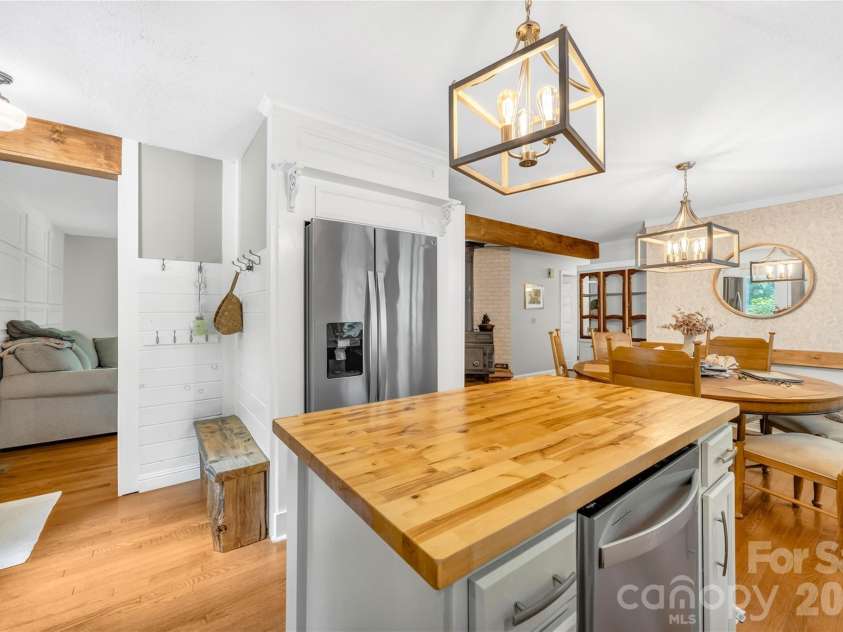 5917 Davis Road, Waxhaw, NC 28173.  MLS# CAR4390718, YatesRealty ID 31111. 