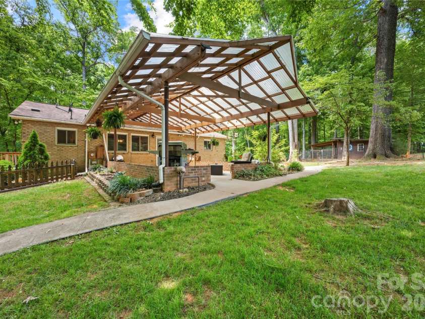 5917 Davis Road, Waxhaw, NC 28173.  MLS# CAR4390718, YatesRealty ID 31111. 