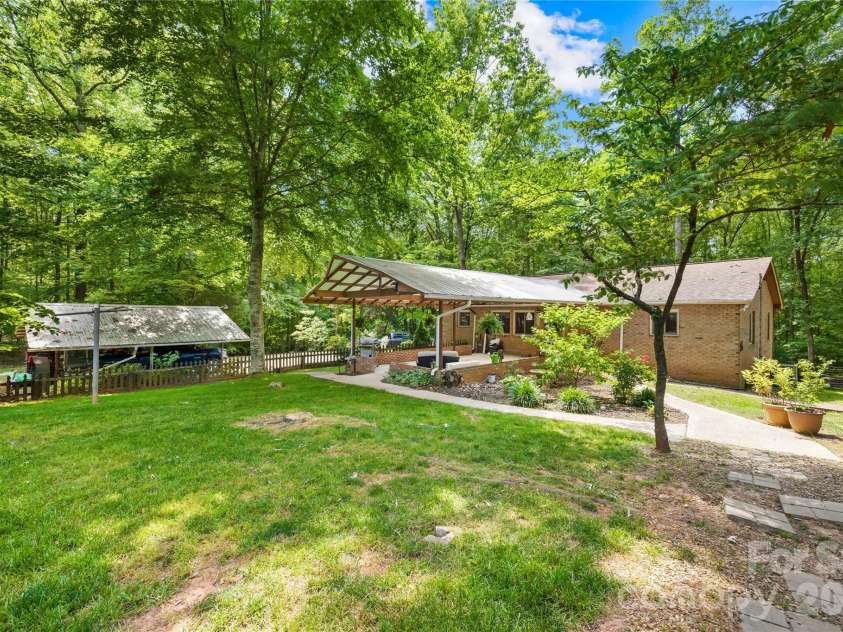 5917 Davis Road, Waxhaw, NC 28173.  MLS# CAR4390718, YatesRealty ID 31111. 