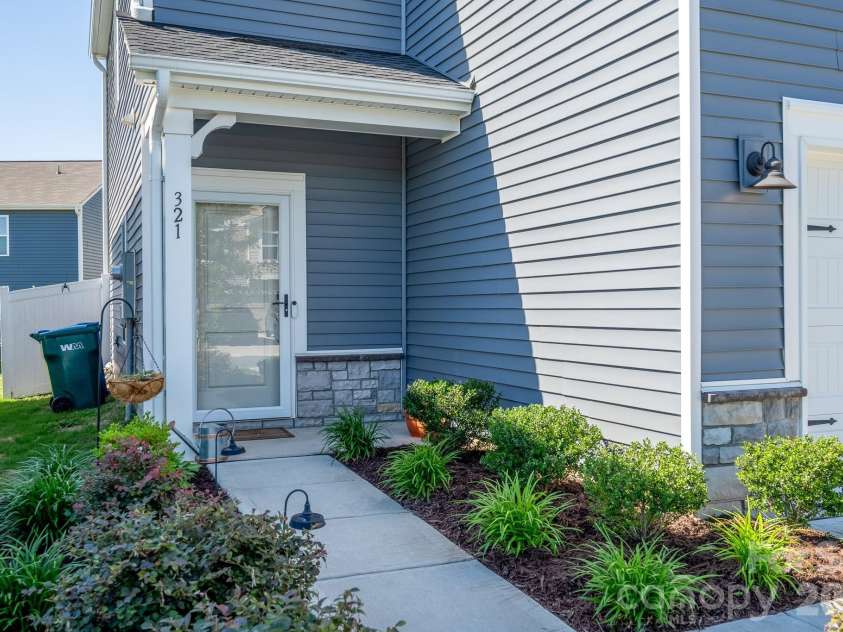 321 Fairchild Way, Albemarle, NC 28001.  MLS# CAR4391156, YatesRealty ID 31112. 