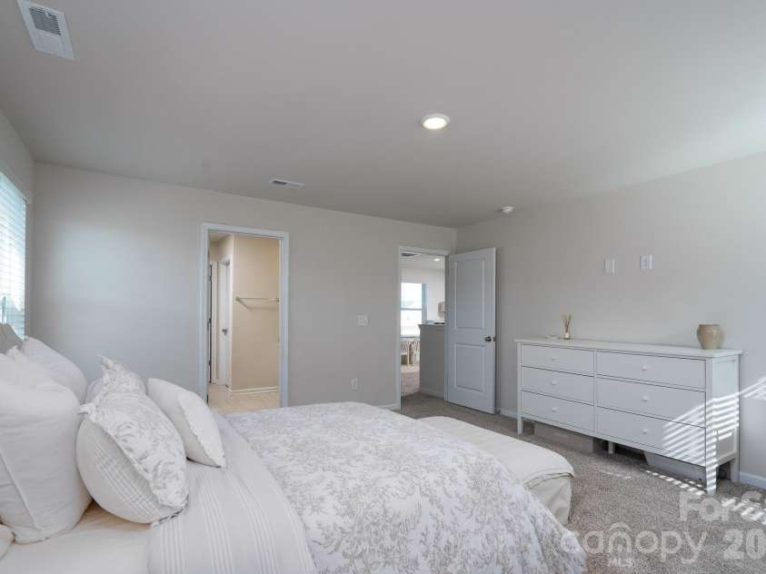 321 Fairchild Way, Albemarle, NC 28001.  MLS# CAR4391156, YatesRealty ID 31112. 