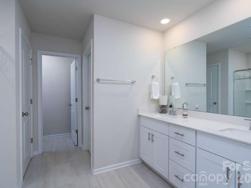 321 Fairchild Way, Albemarle, NC 28001.  MLS# CAR4391156, YatesRealty ID 31112. 