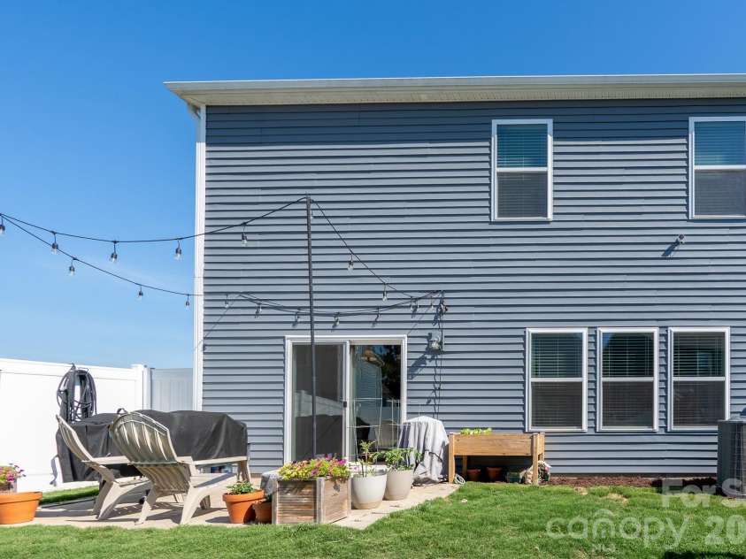321 Fairchild Way, Albemarle, NC 28001.  MLS# CAR4391156, YatesRealty ID 31112. 