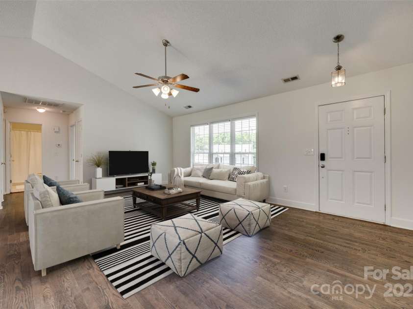 605 Summey Farm Drive, Dallas, NC 28034.  MLS# CAR4249509, YatesRealty ID 31112. Living Room Virtually Staged