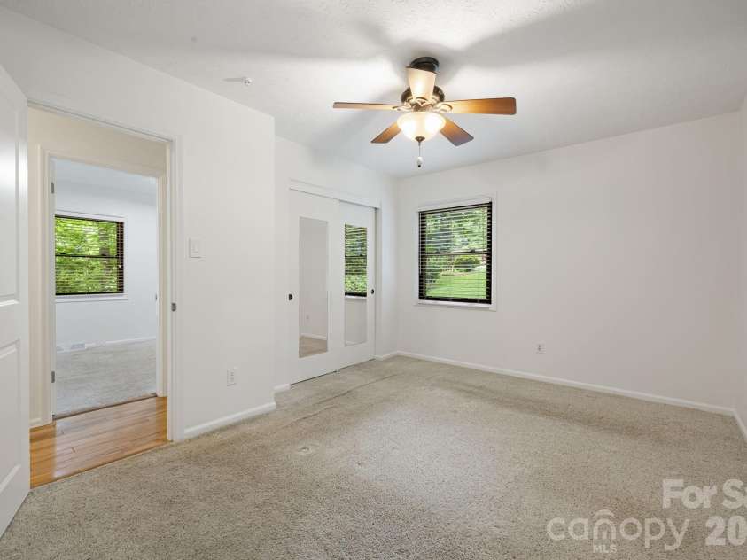10 Botany View Court, Asheville, NC 28805.  MLS# CAR4394673, YatesRealty ID 31113. 