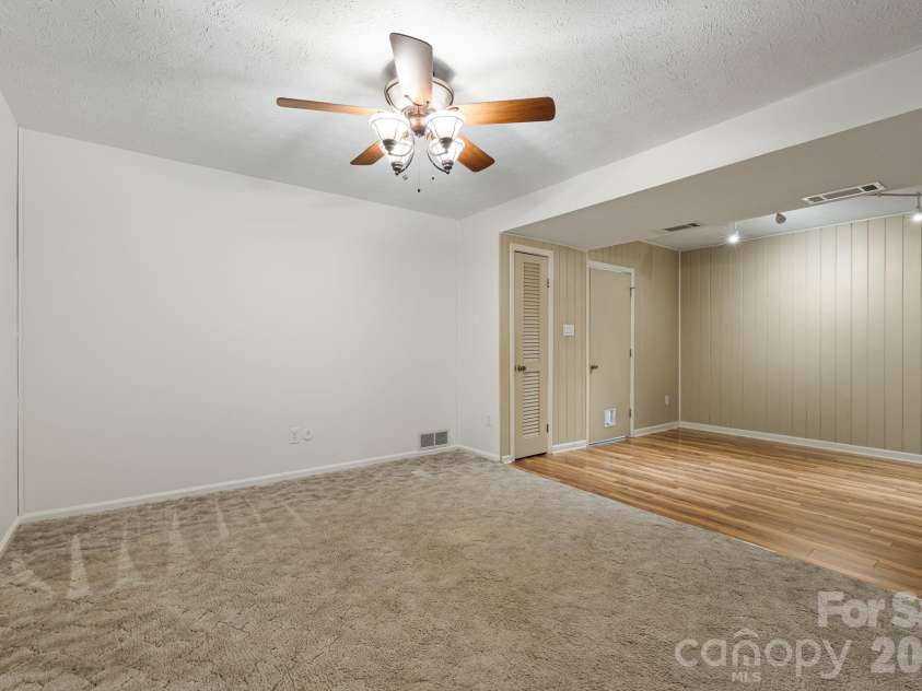 10 Botany View Court, Asheville, NC 28805.  MLS# CAR4394673, YatesRealty ID 31113. 