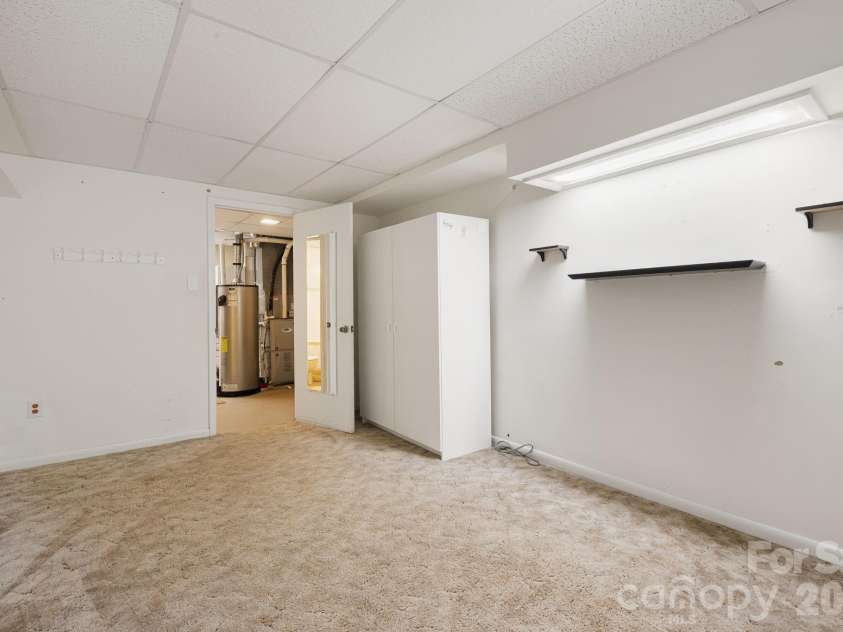 10 Botany View Court, Asheville, NC 28805.  MLS# CAR4394673, YatesRealty ID 31113. 
