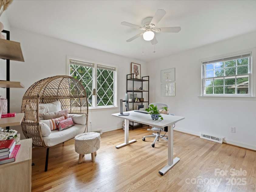 1620 Tamworth Drive, Charlotte, NC 28210.  MLS# CAR4290084, YatesRealty ID 31113. 
