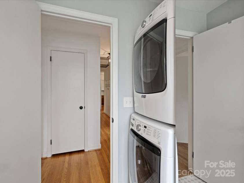 1620 Tamworth Drive, Charlotte, NC 28210.  MLS# CAR4290084, YatesRealty ID 31113. 